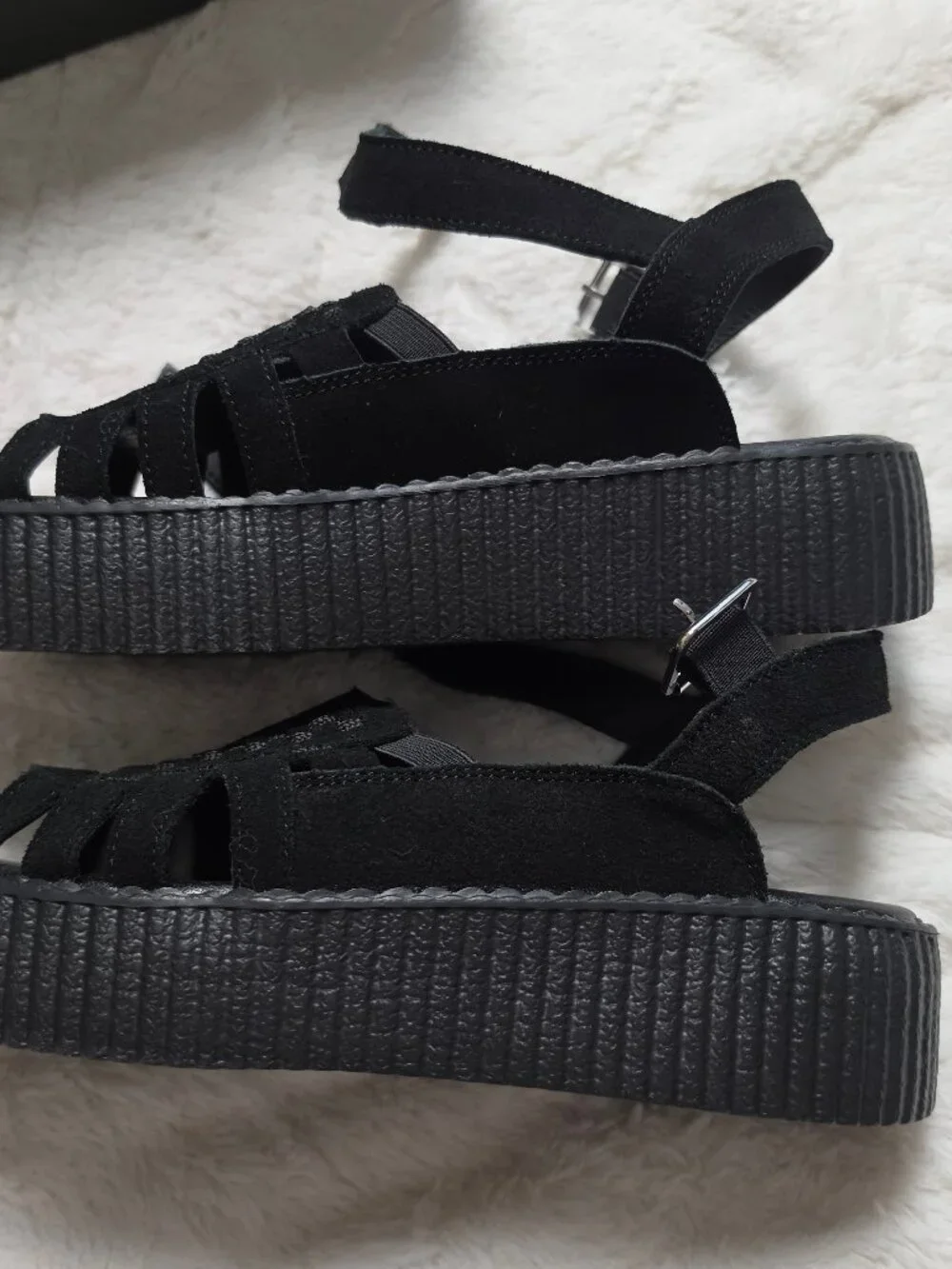 T.U.K. Black Suede Interlace Viva Mondo Creeper Sandals Size 9 EU 40 NWOT Box